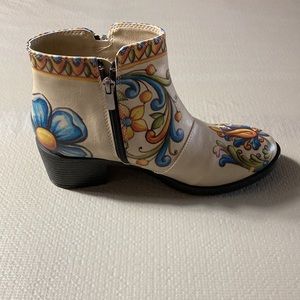 Goby floral ankle boots